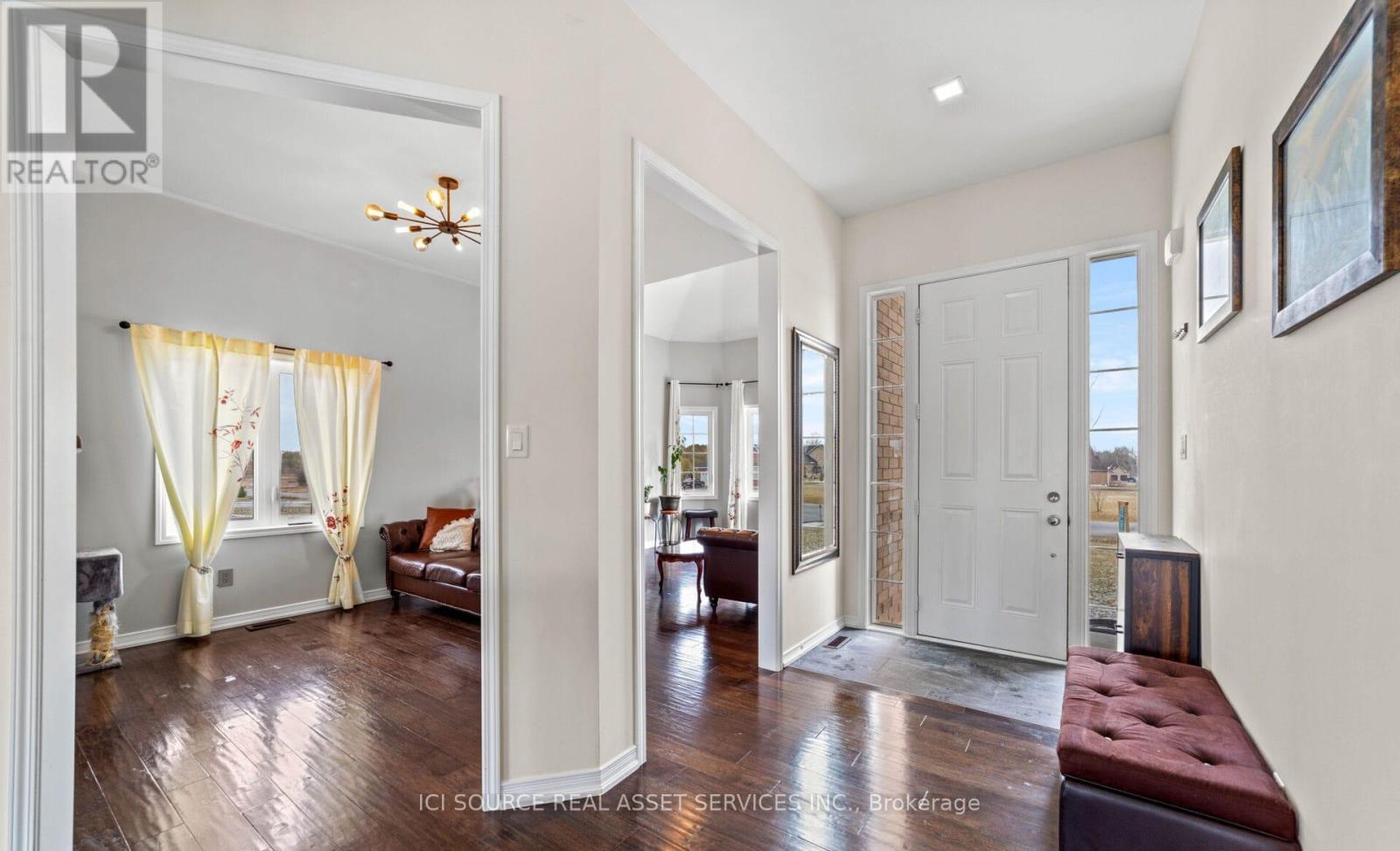 50 Songbird Crescent, Kawartha Lakes, Ontario  K9V 0A9 - Photo 4 - X12731580