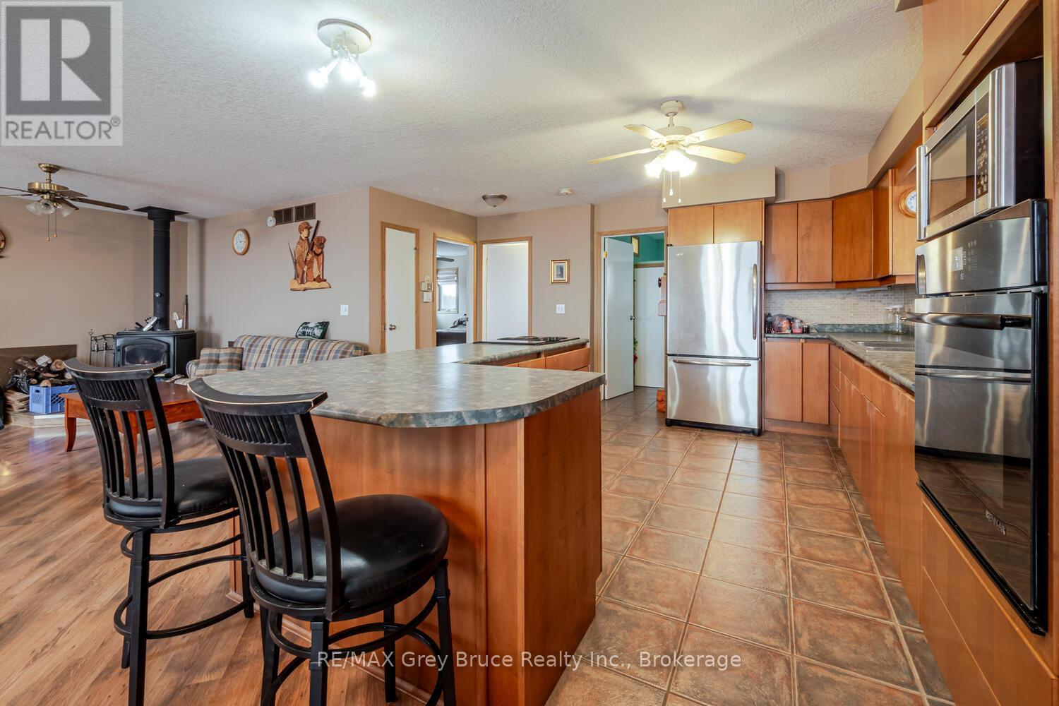 504240 Grey Road 1 Road W, Georgian Bluffs, Ontario  N0H 2T0 - Photo 17 - X12932538