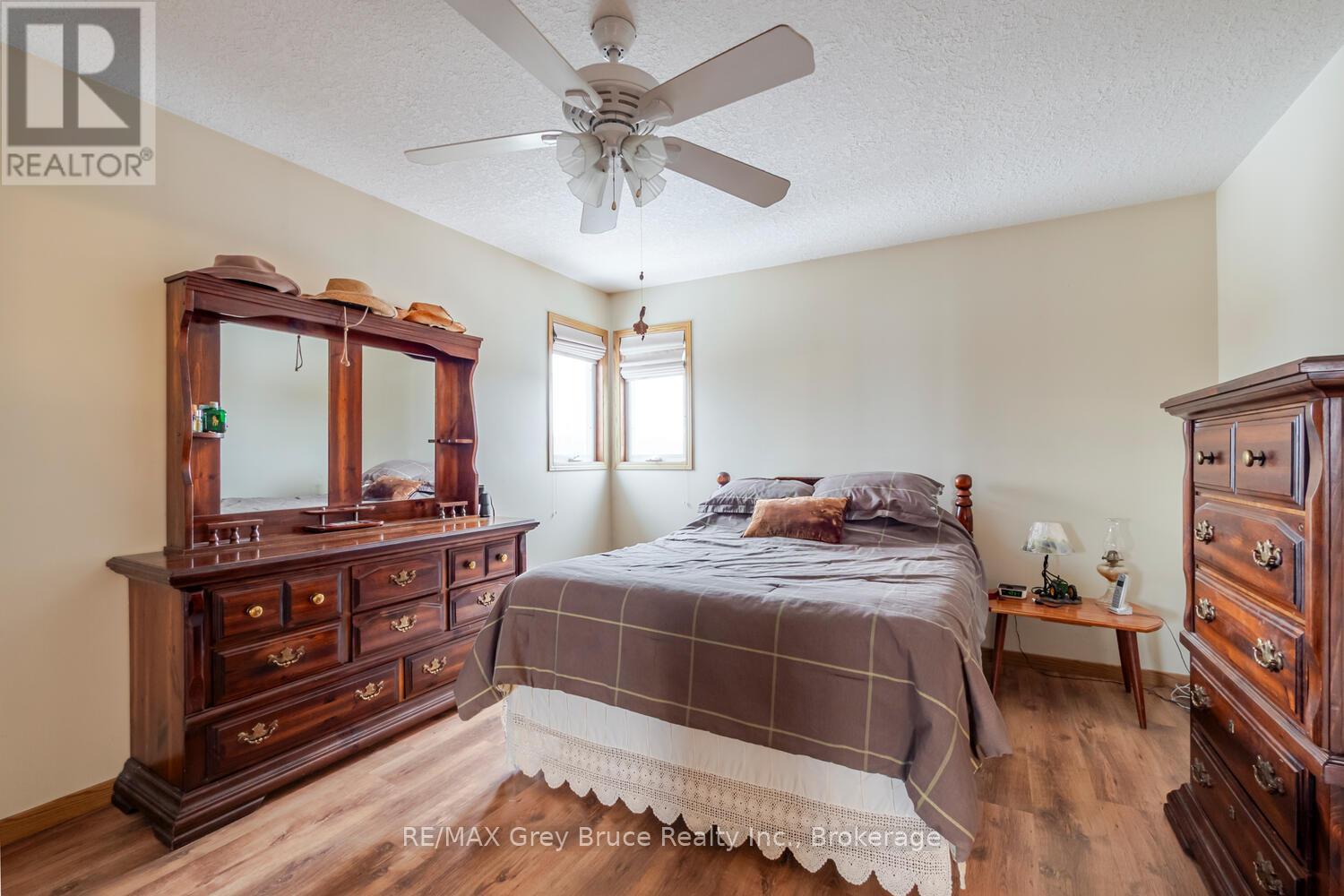 504240 Grey Road 1 Road W, Georgian Bluffs, Ontario  N0H 2T0 - Photo 22 - X12932538