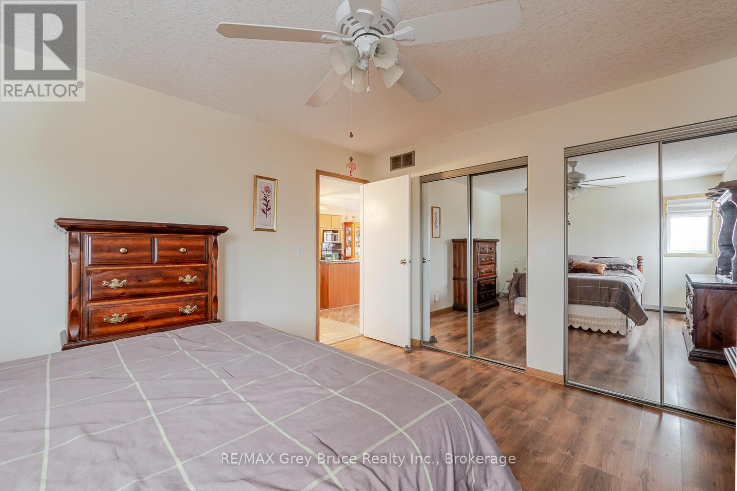 504240 Grey Road 1 Road W, Georgian Bluffs, Ontario  N0H 2T0 - Photo 23 - X12932538