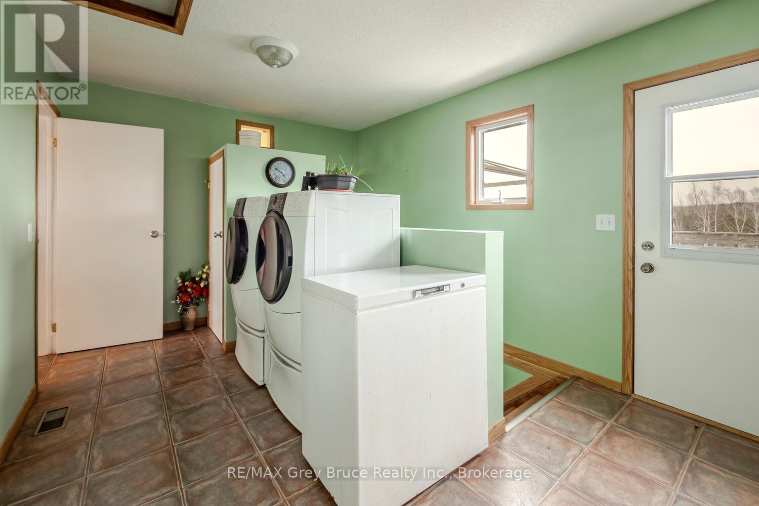 504240 Grey Road 1 Road W, Georgian Bluffs, Ontario  N0H 2T0 - Photo 26 - X12932538