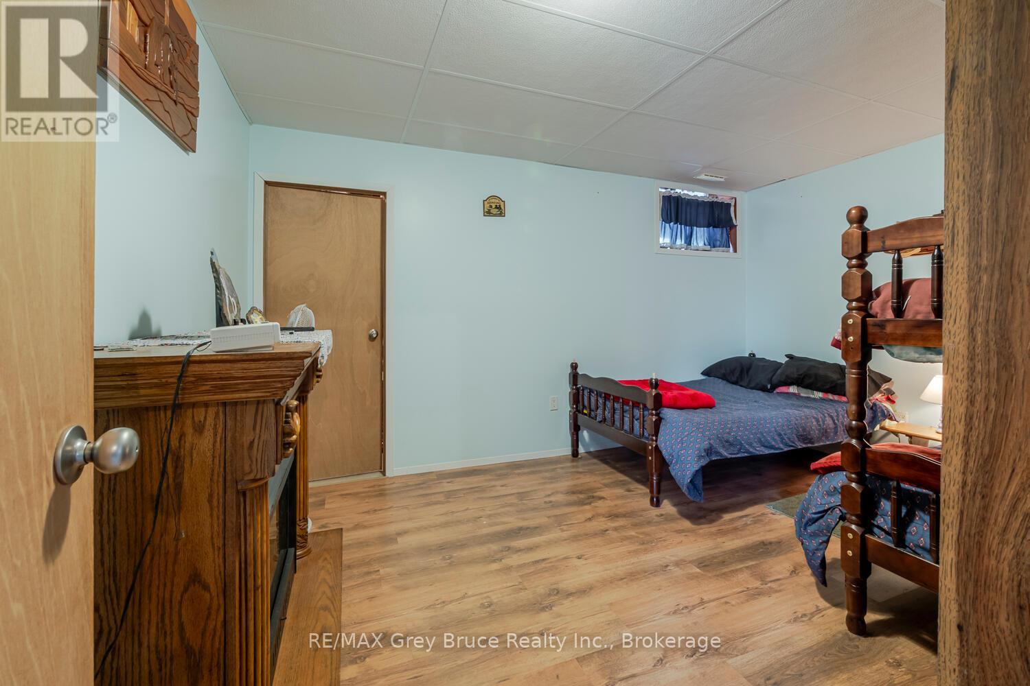 504240 Grey Road 1 Road W, Georgian Bluffs, Ontario  N0H 2T0 - Photo 28 - X12932538