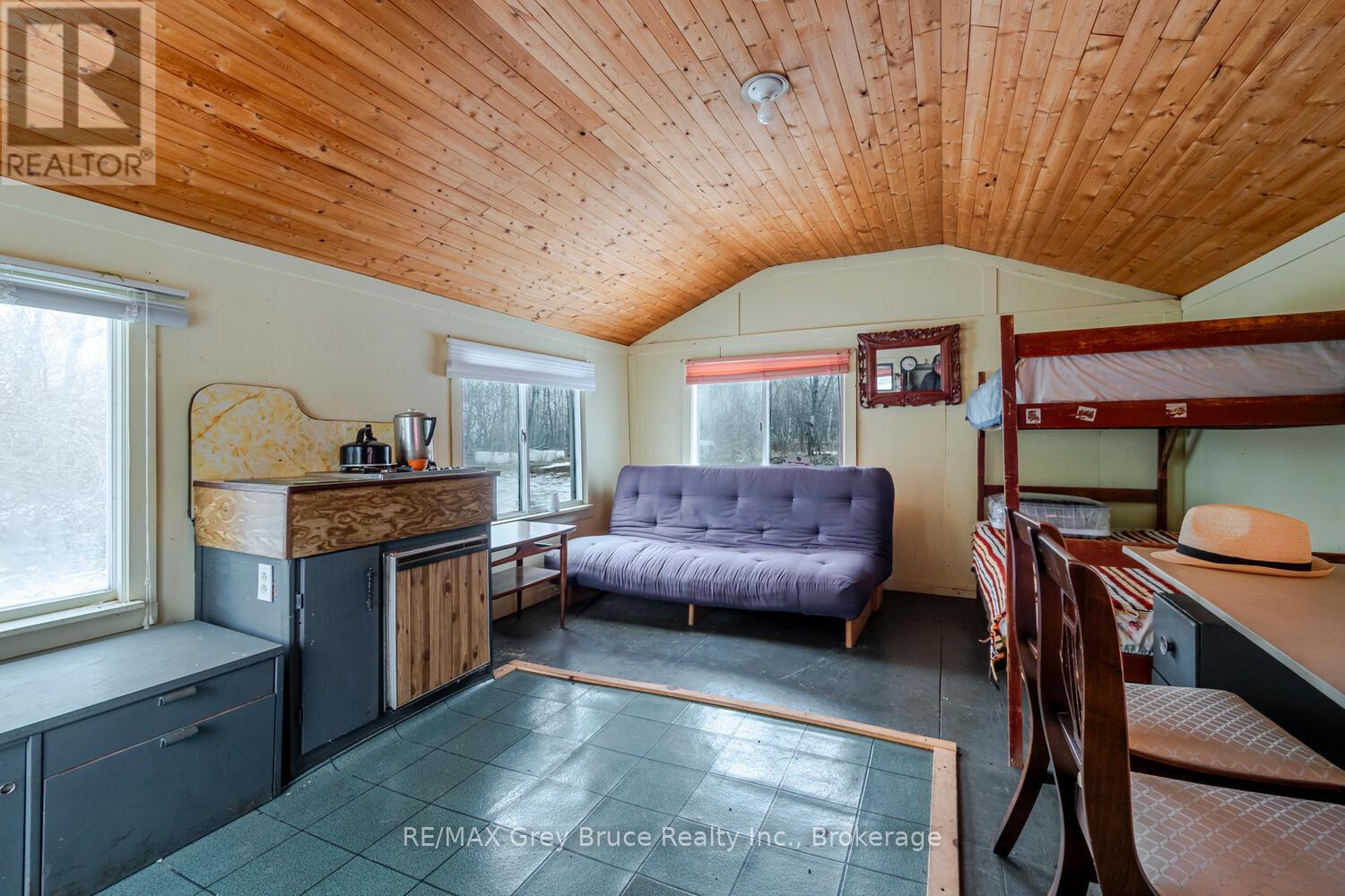 504240 Grey Road 1 Road W, Georgian Bluffs, Ontario  N0H 2T0 - Photo 44 - X12932538