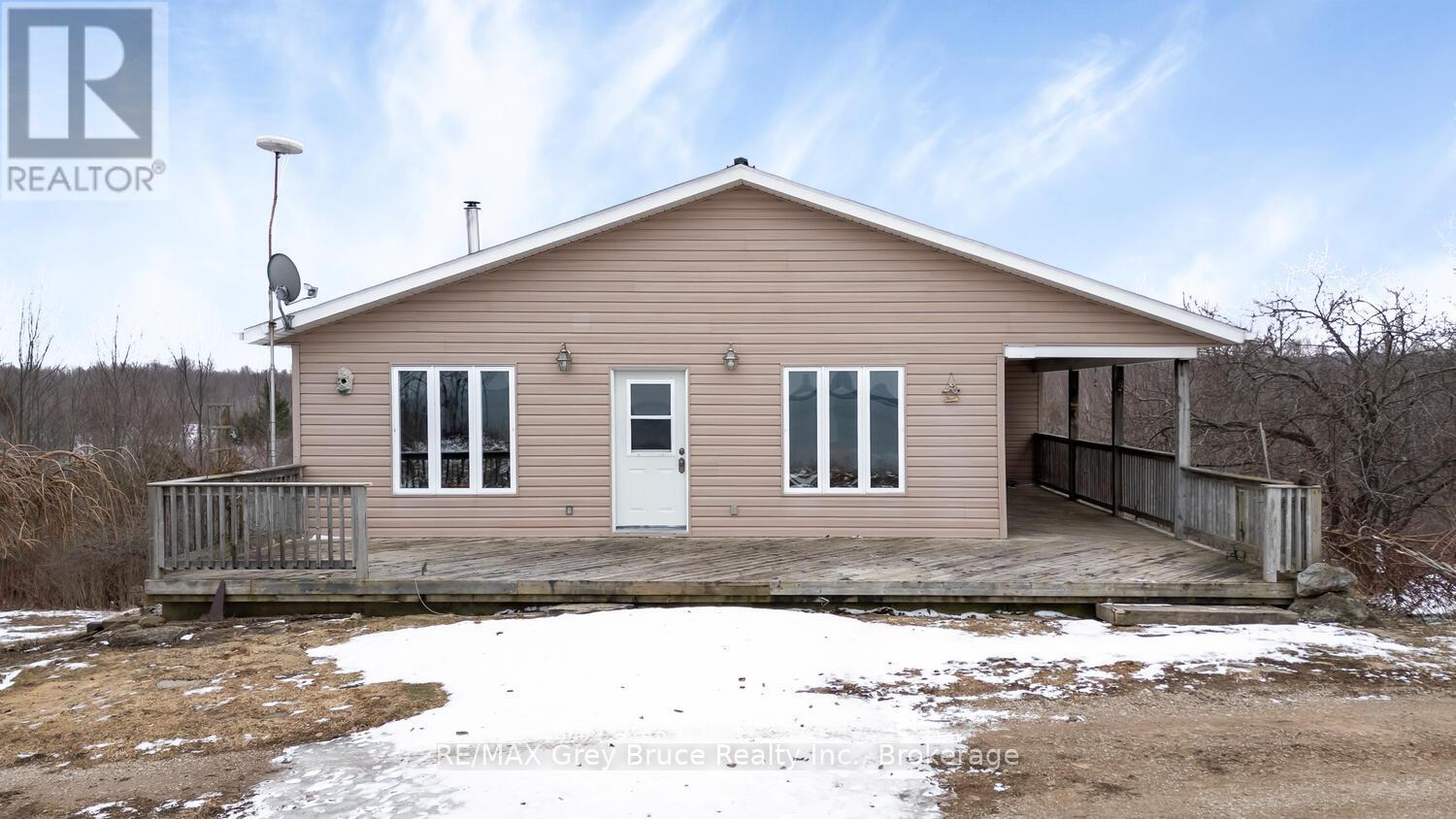 504240 Grey Road 1 Road W, Georgian Bluffs, Ontario  N0H 2T0 - Photo 8 - X12932538