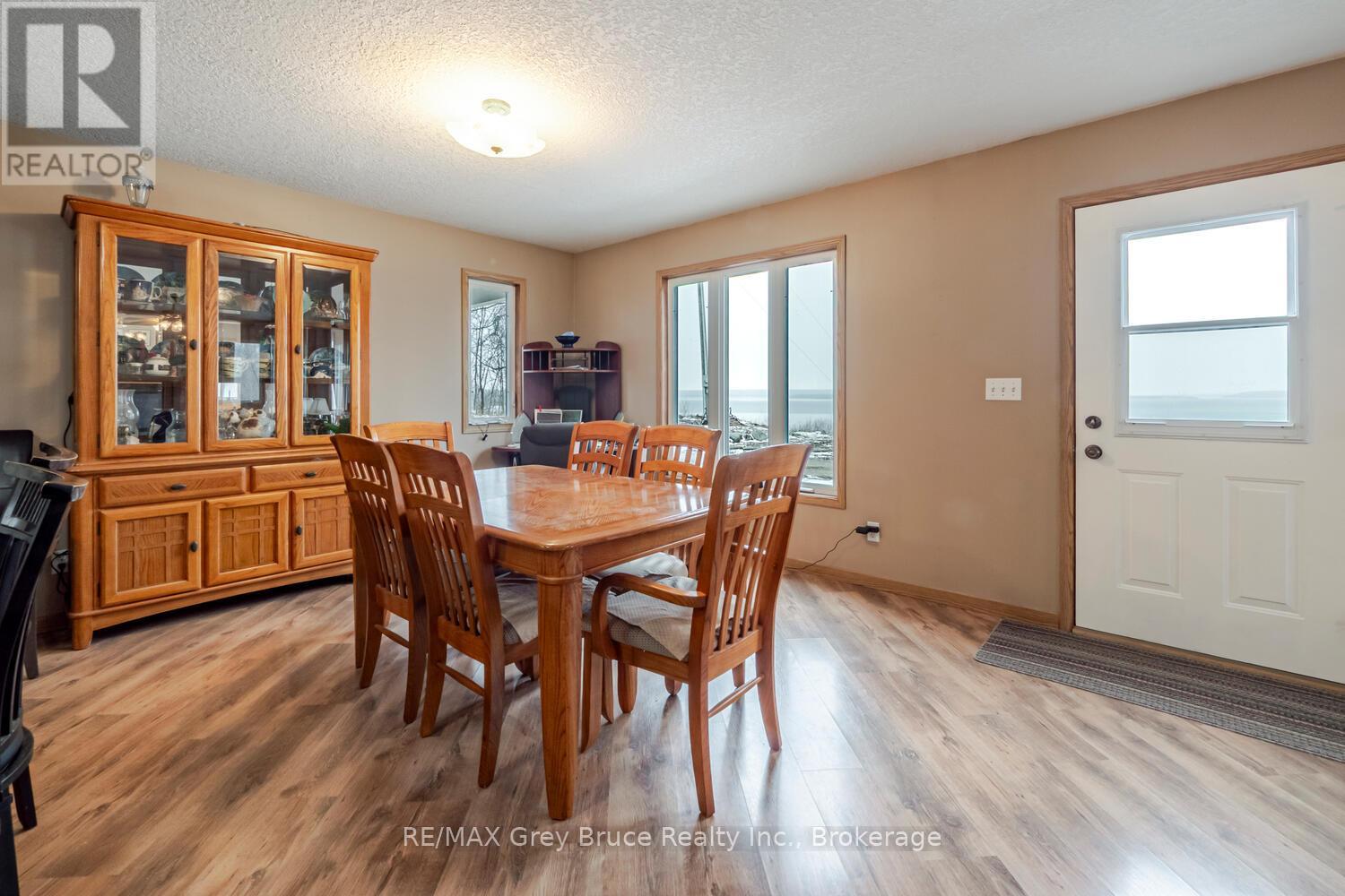 504240 Grey Road 1 Road W, Georgian Bluffs, Ontario  N0H 2T0 - Photo 9 - X12932538