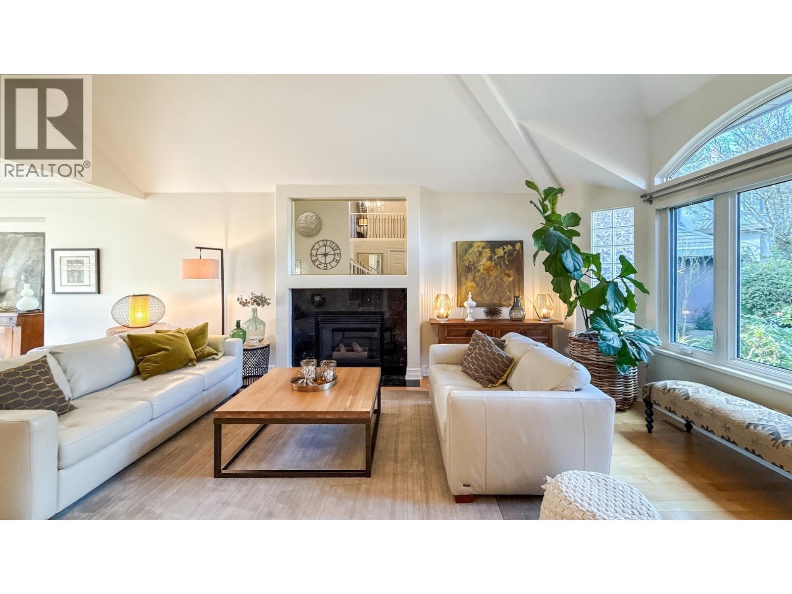 2606 Sandstone Court, Coquitlam, British Columbia  V3E 2T9 - Photo 3 - R3103046