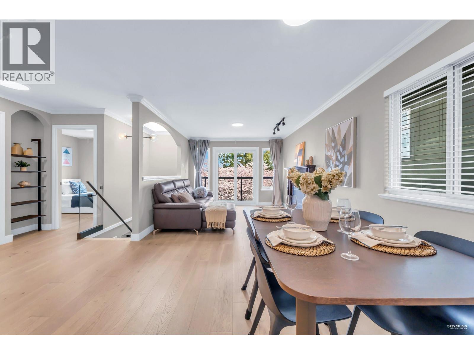 65 Ellesmere Avenue, Burnaby, British Columbia  V5B 3S5 - Photo 8 - R3091116