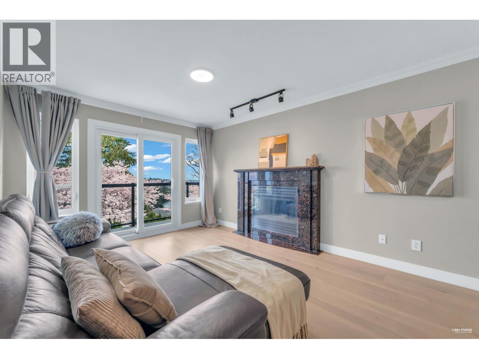 65 Ellesmere Avenue, Burnaby, British Columbia  V5B 3S5 - Photo 11 - R3091116