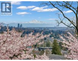 <div class="price">$2,149,000</div> 65 Ellesmere Avenue, Burnaby<br><div style="margin-bottom:8px;"><small>Sutton Premier Realty</small></div><div class='bed_bath'>6 Bed | 4 Bath</div>