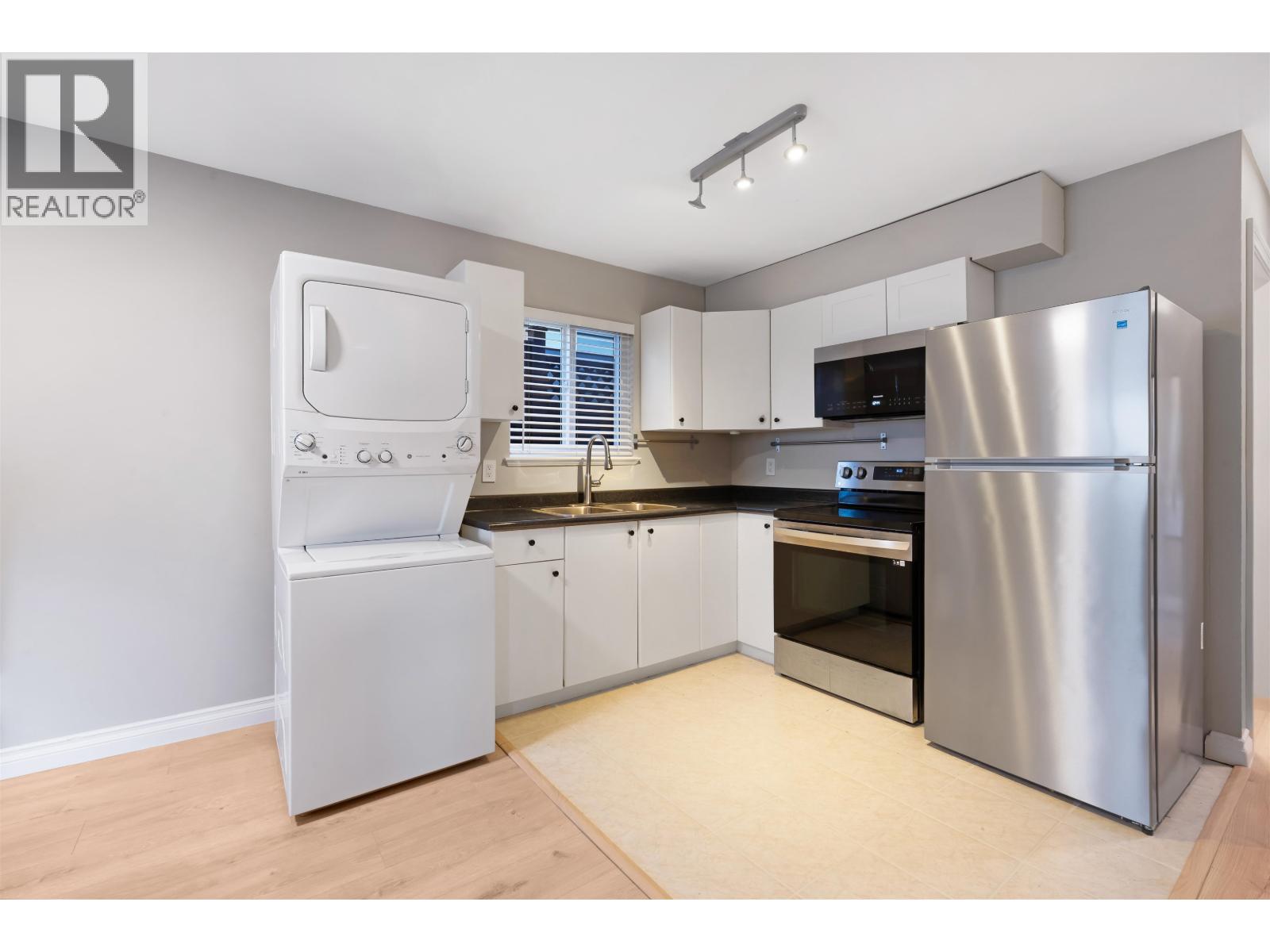 65 Ellesmere Avenue, Burnaby, British Columbia  V5B 3S5 - Photo 28 - R3091116