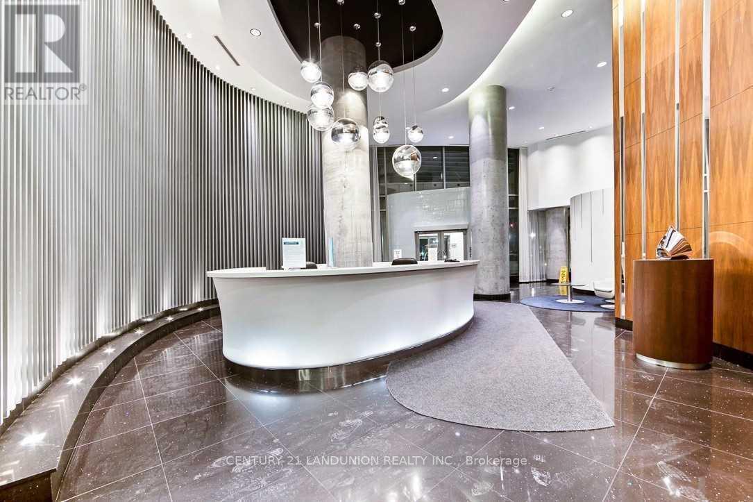 1015 - 38 Dan Leckie Way, Toronto, Ontario  M5V 2V6 - Photo 11 - C12932582