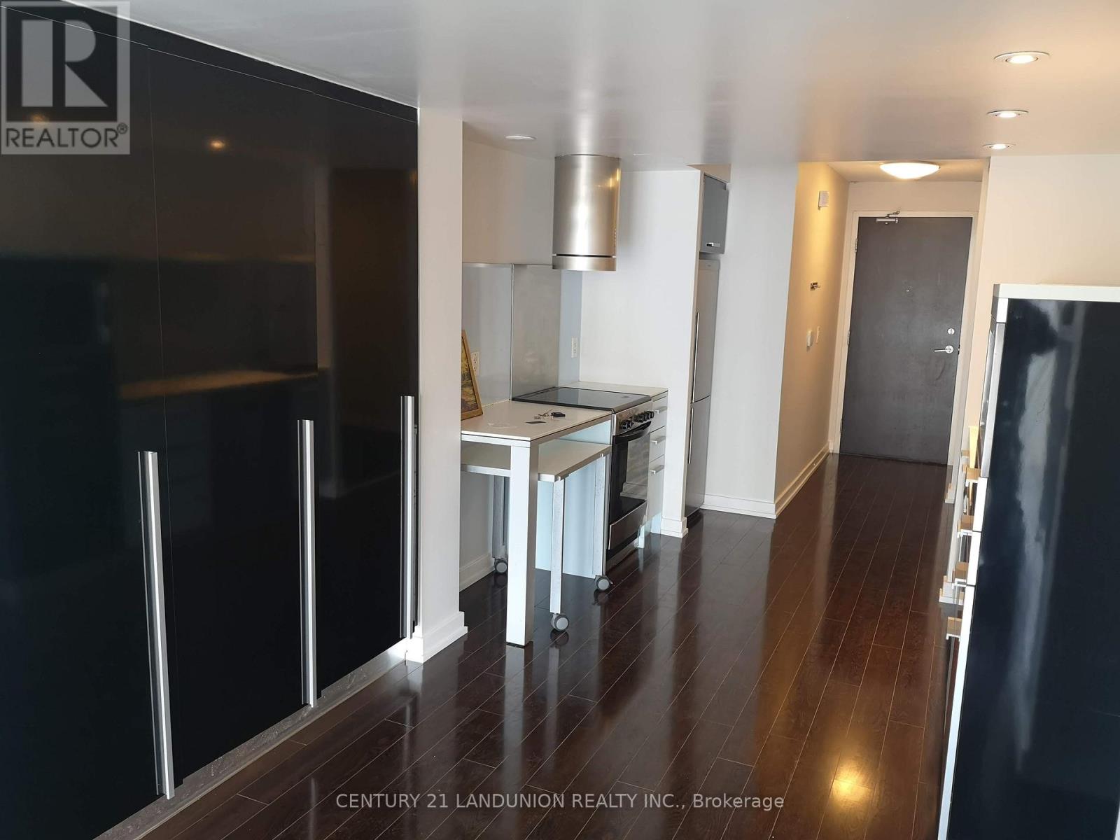 1015 - 38 Dan Leckie Way, Toronto, Ontario  M5V 2V6 - Photo 16 - C12932582