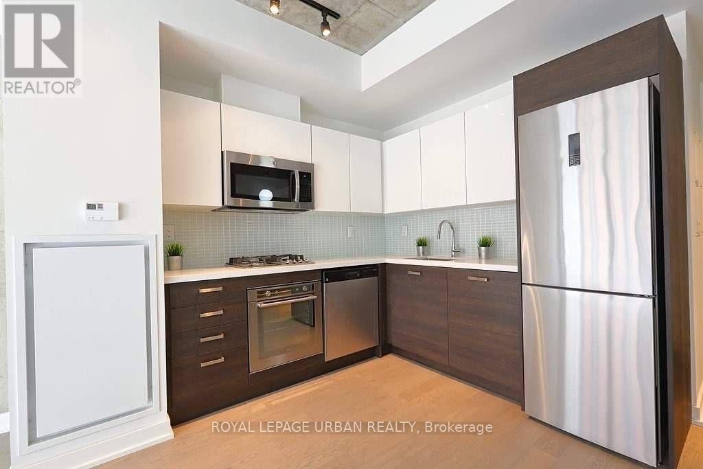 721 - 39 Brant Street, Toronto, Ontario  M5V 2L9 - Photo 2 - C12932584