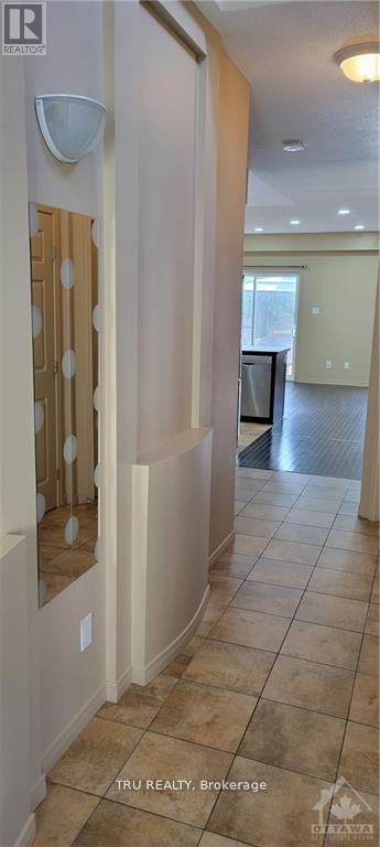 110 Potts Private, Ottawa, Ontario  K4A 0N7 - Photo 3 - X12932550