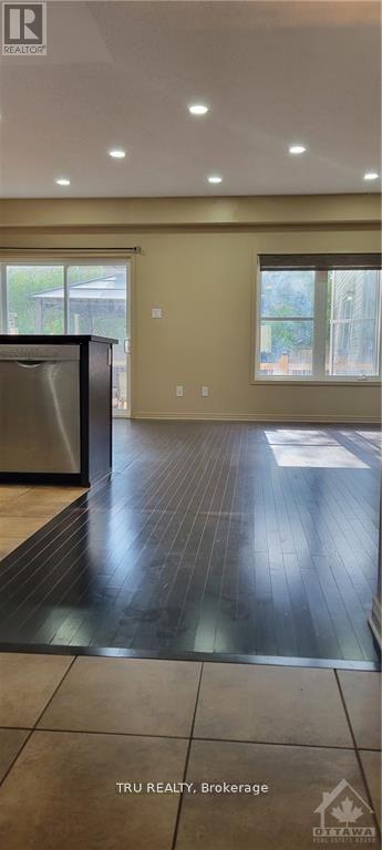 110 Potts Private, Ottawa, Ontario  K4A 0N7 - Photo 5 - X12932550