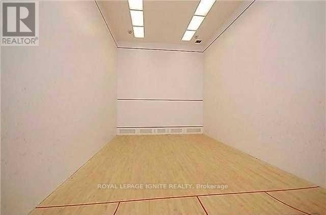 1815 - 135 Hillcrest Avenue, Mississauga, Ontario  L5B 4B1 - Photo 10 - W12932528