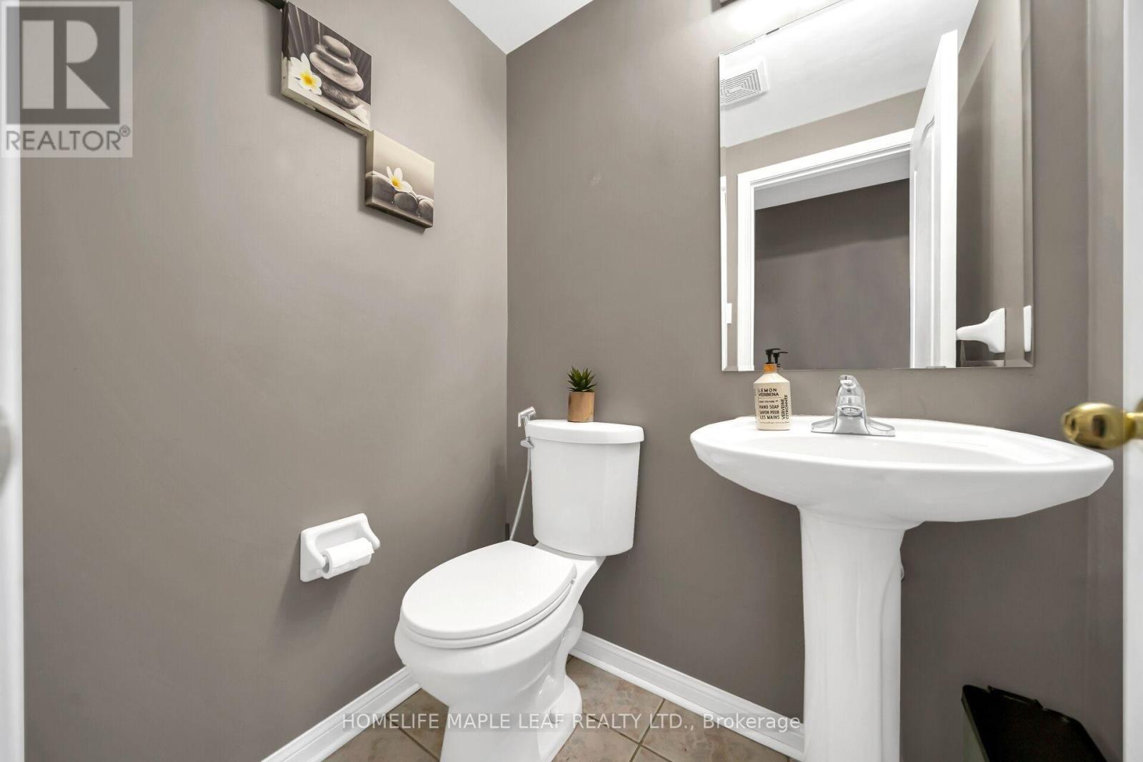 103 Dunlop Court, Brampton, Ontario  L6X 5A6 - Photo 21 - W12932544