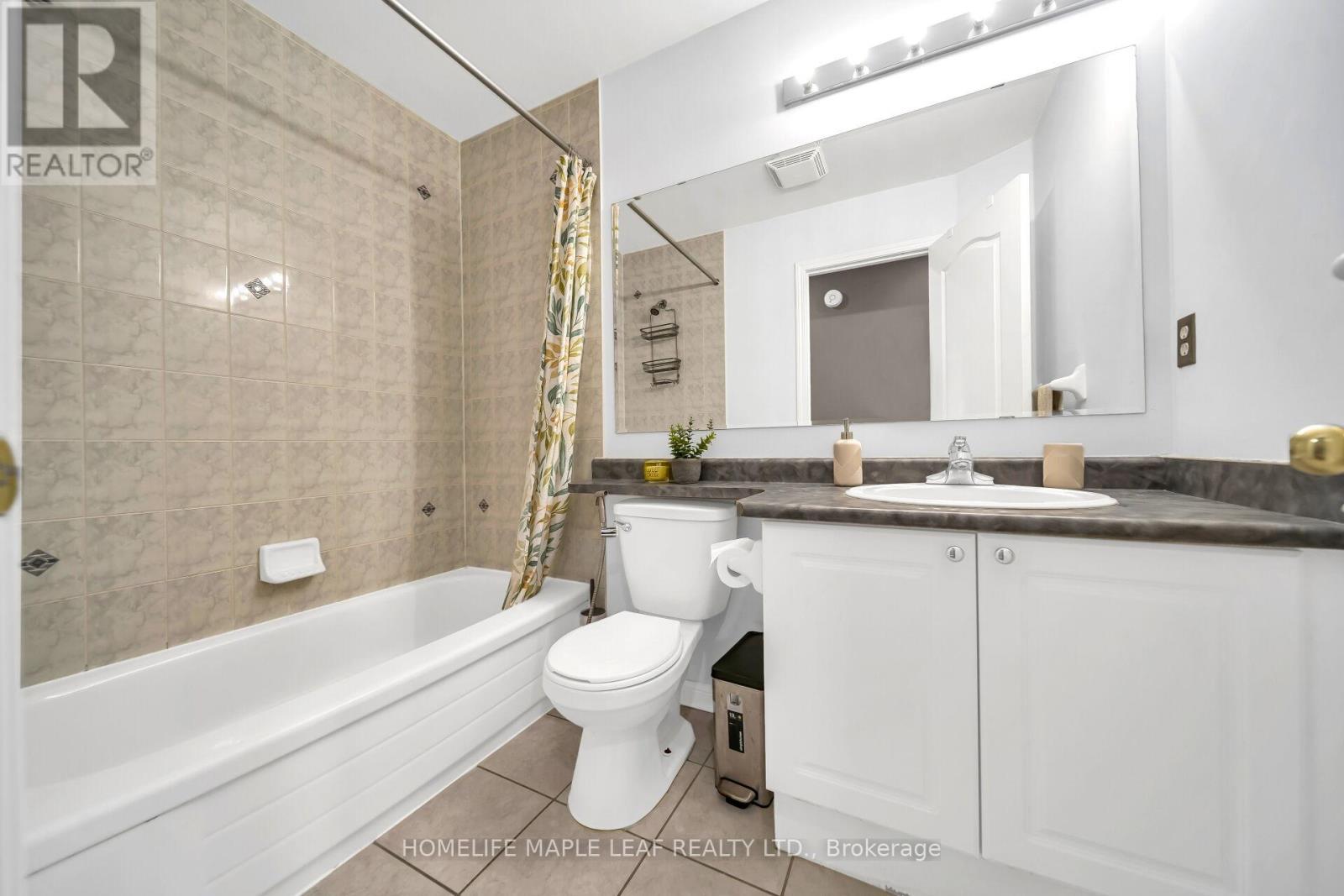 103 Dunlop Court, Brampton, Ontario  L6X 5A6 - Photo 32 - W12932544