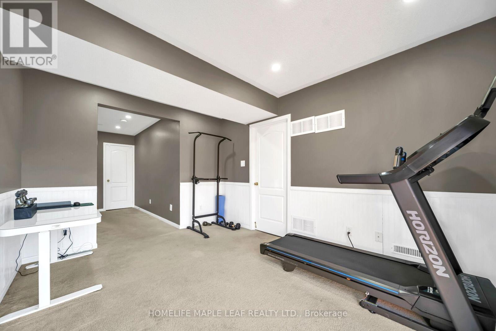 103 Dunlop Court, Brampton, Ontario  L6X 5A6 - Photo 35 - W12932544