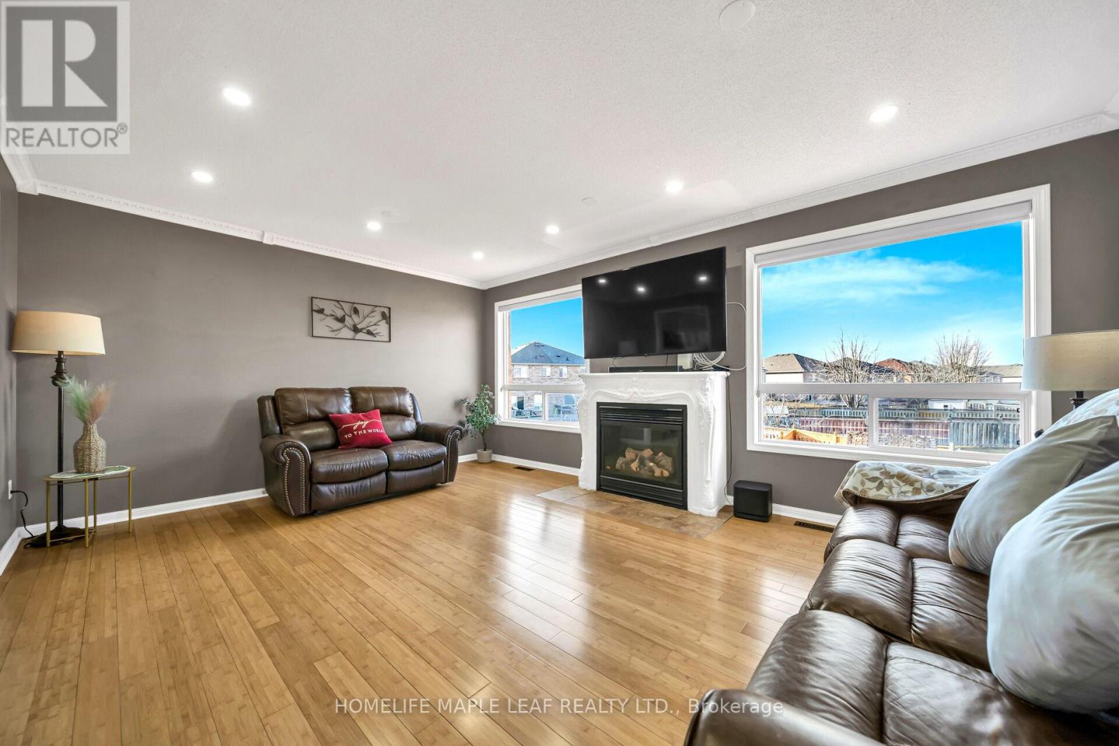 103 Dunlop Court, Brampton, Ontario  L6X 5A6 - Photo 9 - W12932544