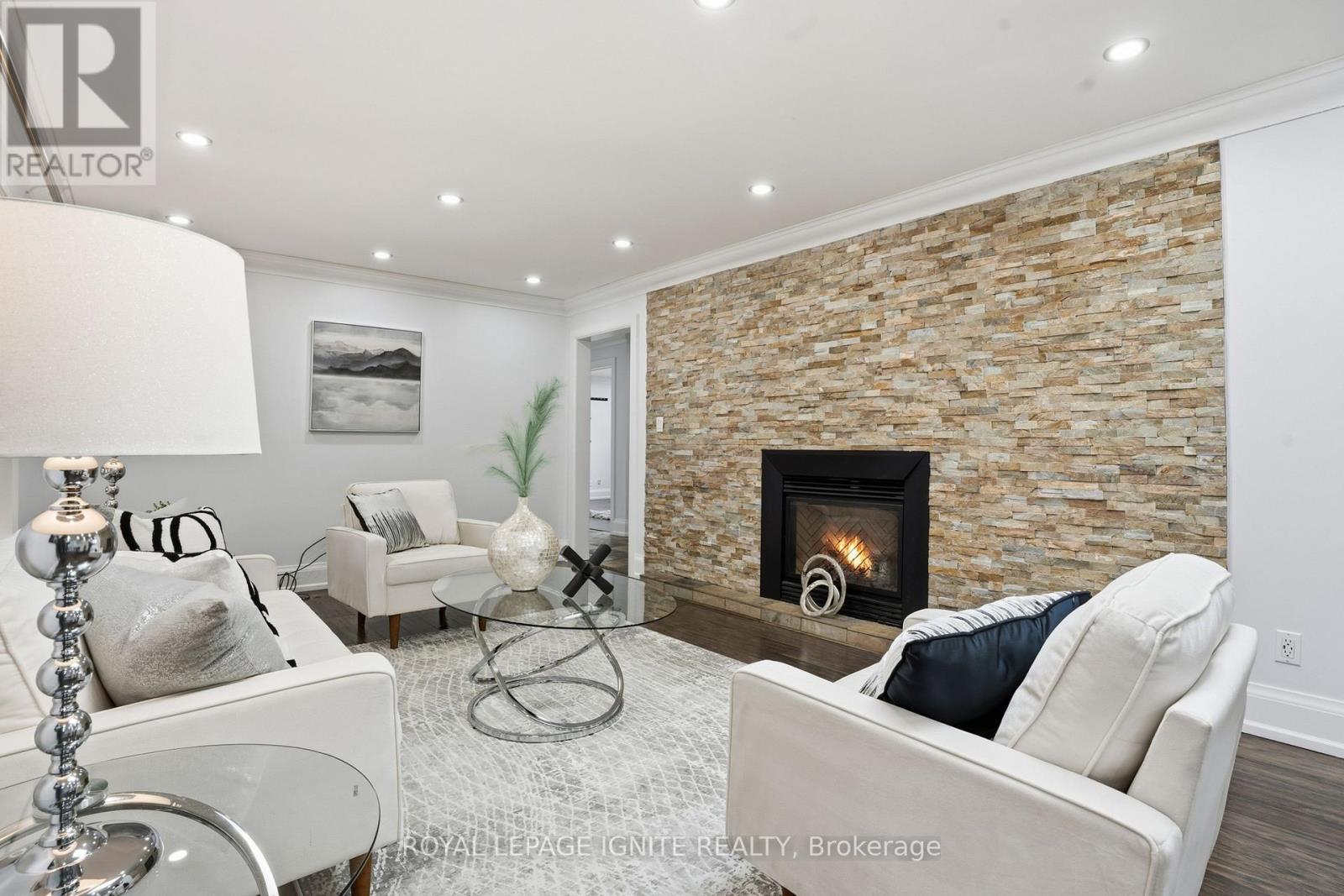 930 Old Derry Road, Mississauga, Ontario  L5W 1A1 - Photo 6 - W12932564