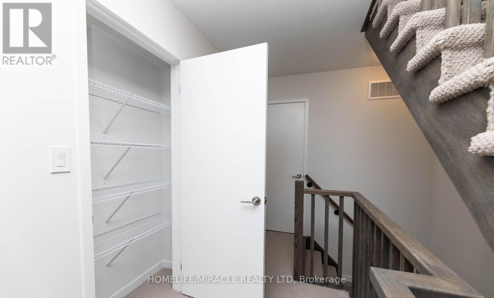 166 - 20 Lloyd Jane Lane, Toronto, Ontario  M8V 0J5 - Photo 20 - W12932586