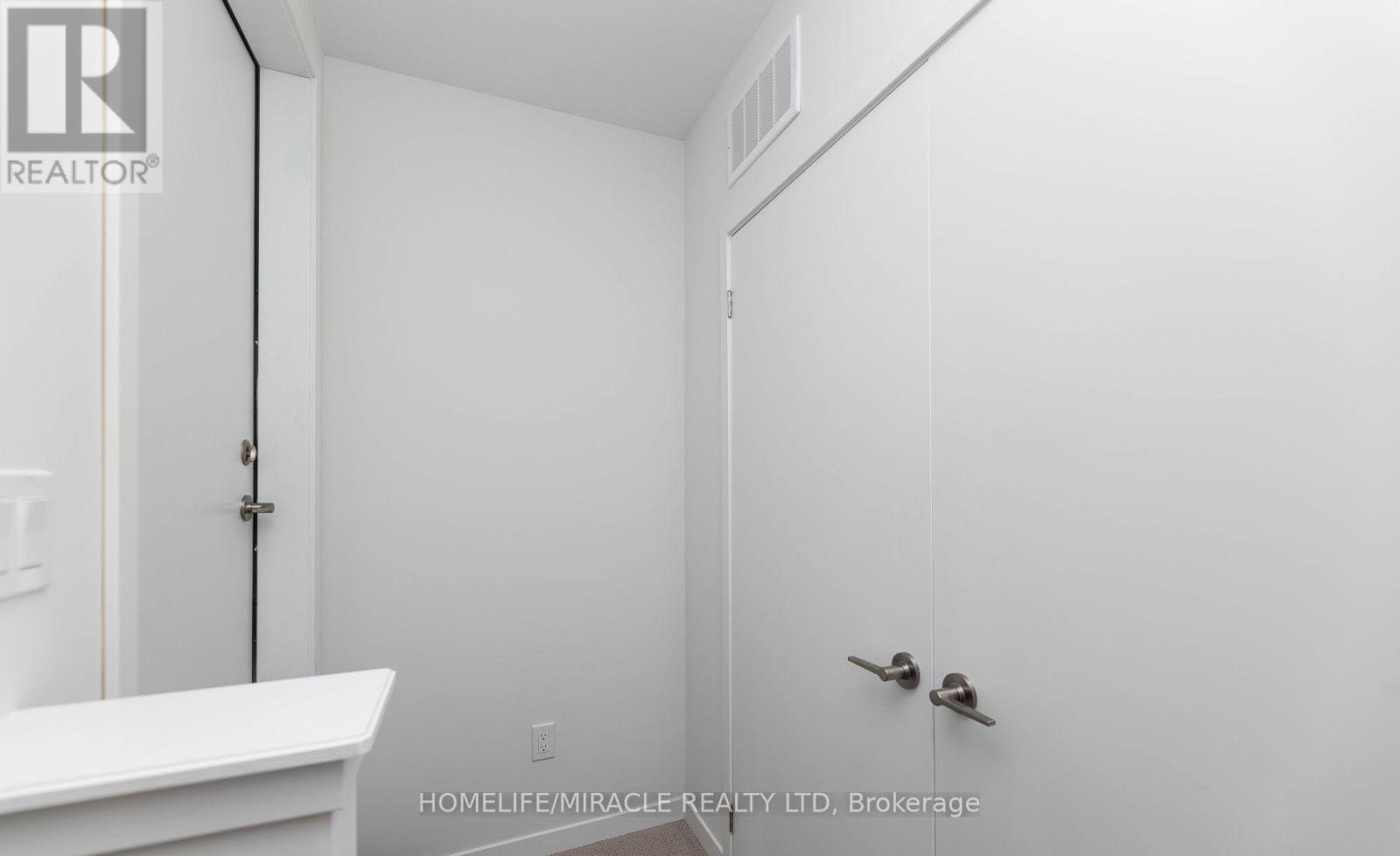 166 - 20 Lloyd Jane Lane, Toronto, Ontario  M8V 0J5 - Photo 33 - W12932586