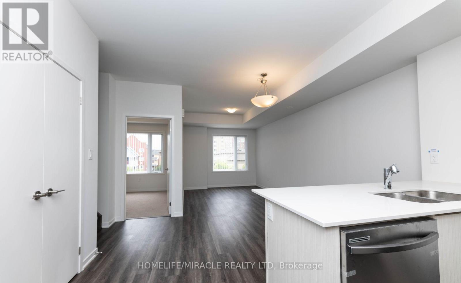 166 - 20 Lloyd Jane Lane, Toronto, Ontario  M8V 0J5 - Photo 4 - W12932586