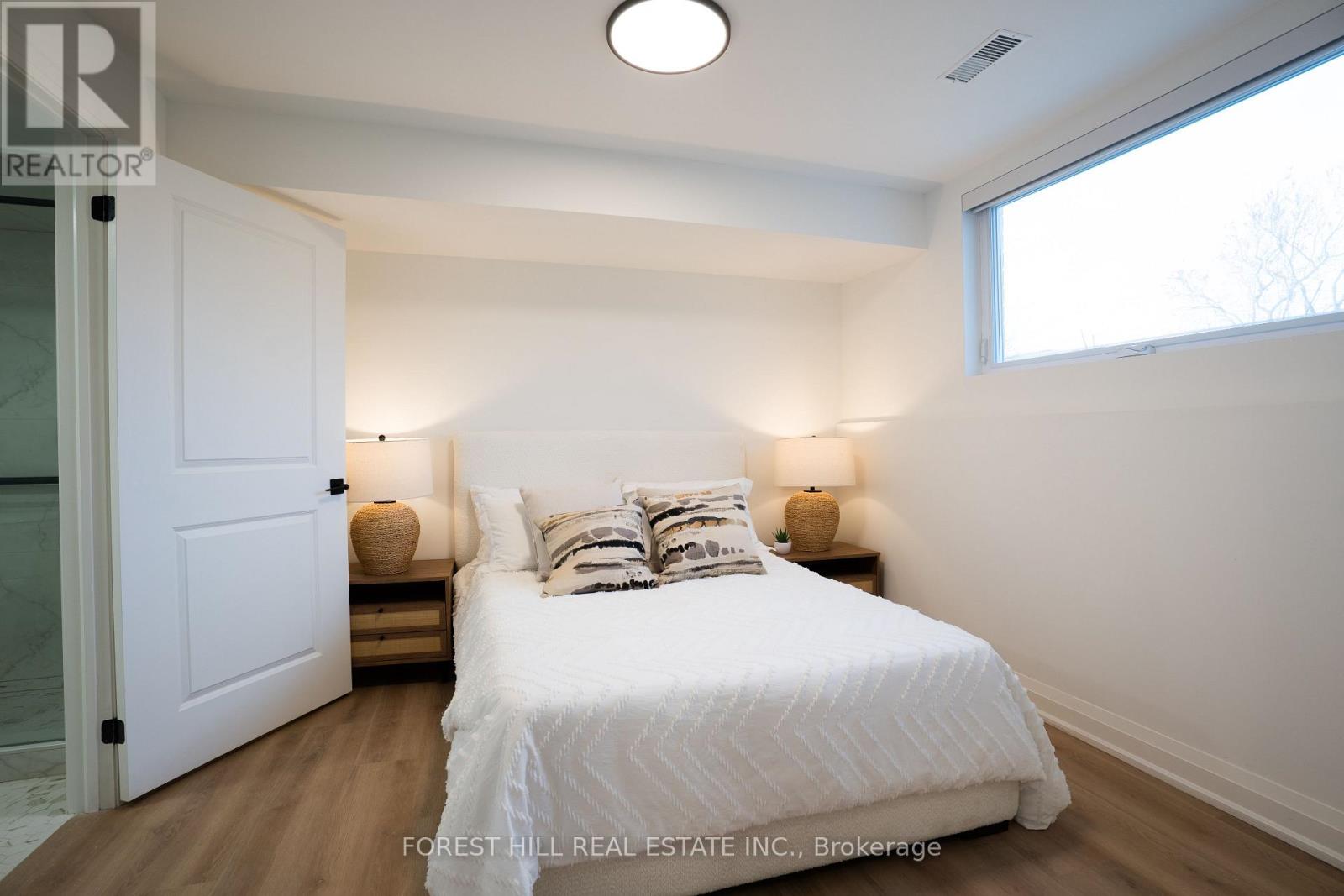 A - 279 Reiner Road, Toronto, Ontario  M3H 2M5 - Photo 9 - W12930856