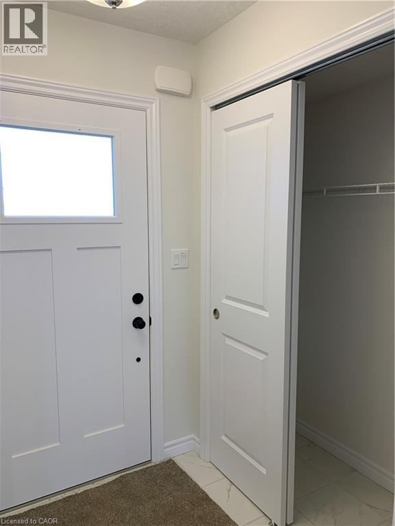 125 Hollybrook Trail, Kitchener, Ontario N2R 0P1 - Photo 2 - 40815908