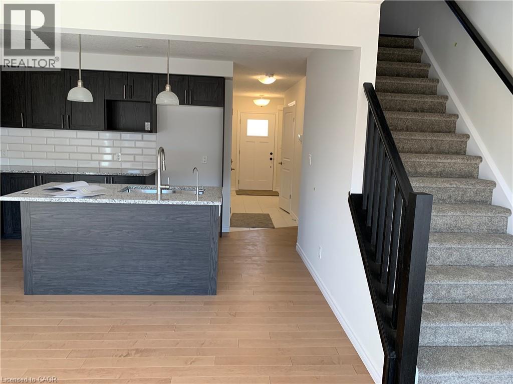 125 Hollybrook Trail, Kitchener, Ontario N2R 0P1 - Photo 6 - 40815908