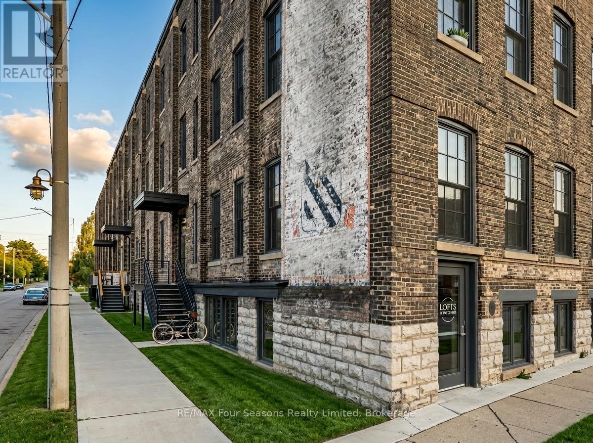 104 - 245 Downie Street, Stratford, Ontario  N5A 1X5 - Photo 12 - X12932562