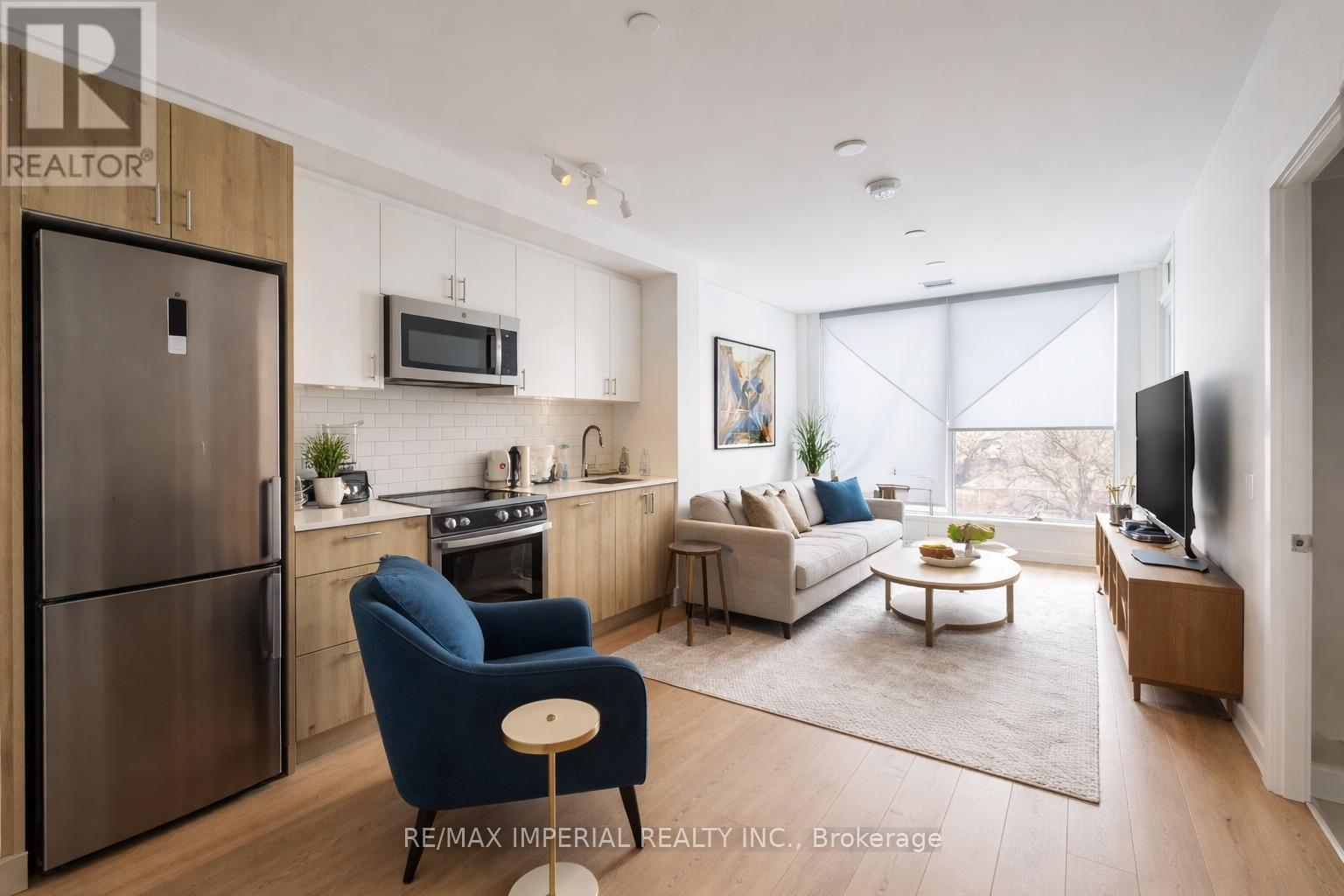 605 - 1195 THE QUEENSWAY, Toronto, Ontario