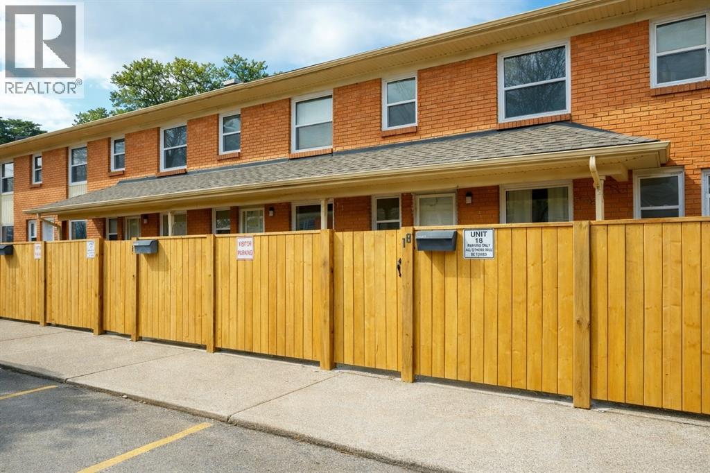 834 Exmouth Street Unit# 18, Sarnia, Ontario  N7T 5R2 - Photo 2 - 26006436