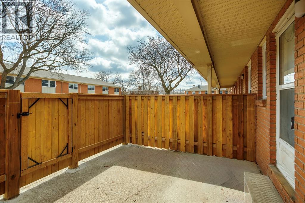 834 Exmouth Street Unit# 18, Sarnia, Ontario  N7T 5R2 - Photo 6 - 26006436