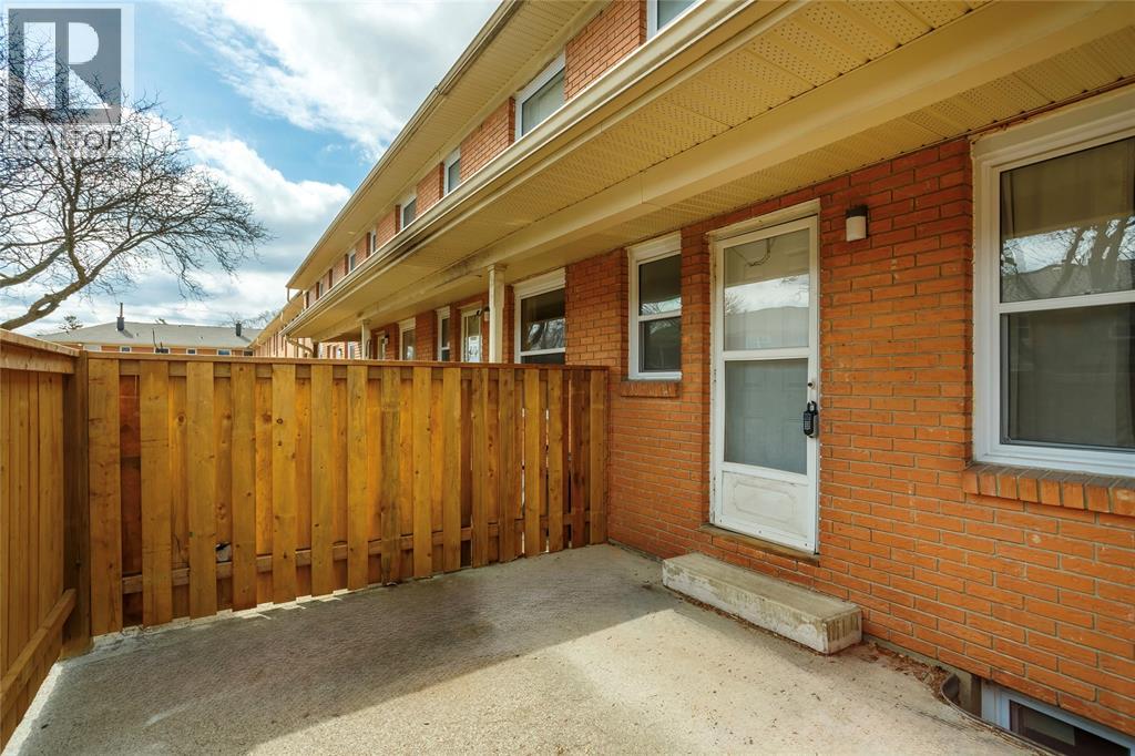 834 Exmouth Street Unit# 18, Sarnia, Ontario  N7T 5R2 - Photo 7 - 26006436