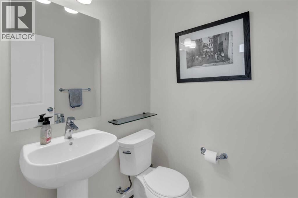 43 Sunrise Way, Cochrane, Alberta  T4C 2S3 - Photo 16 - A2287560