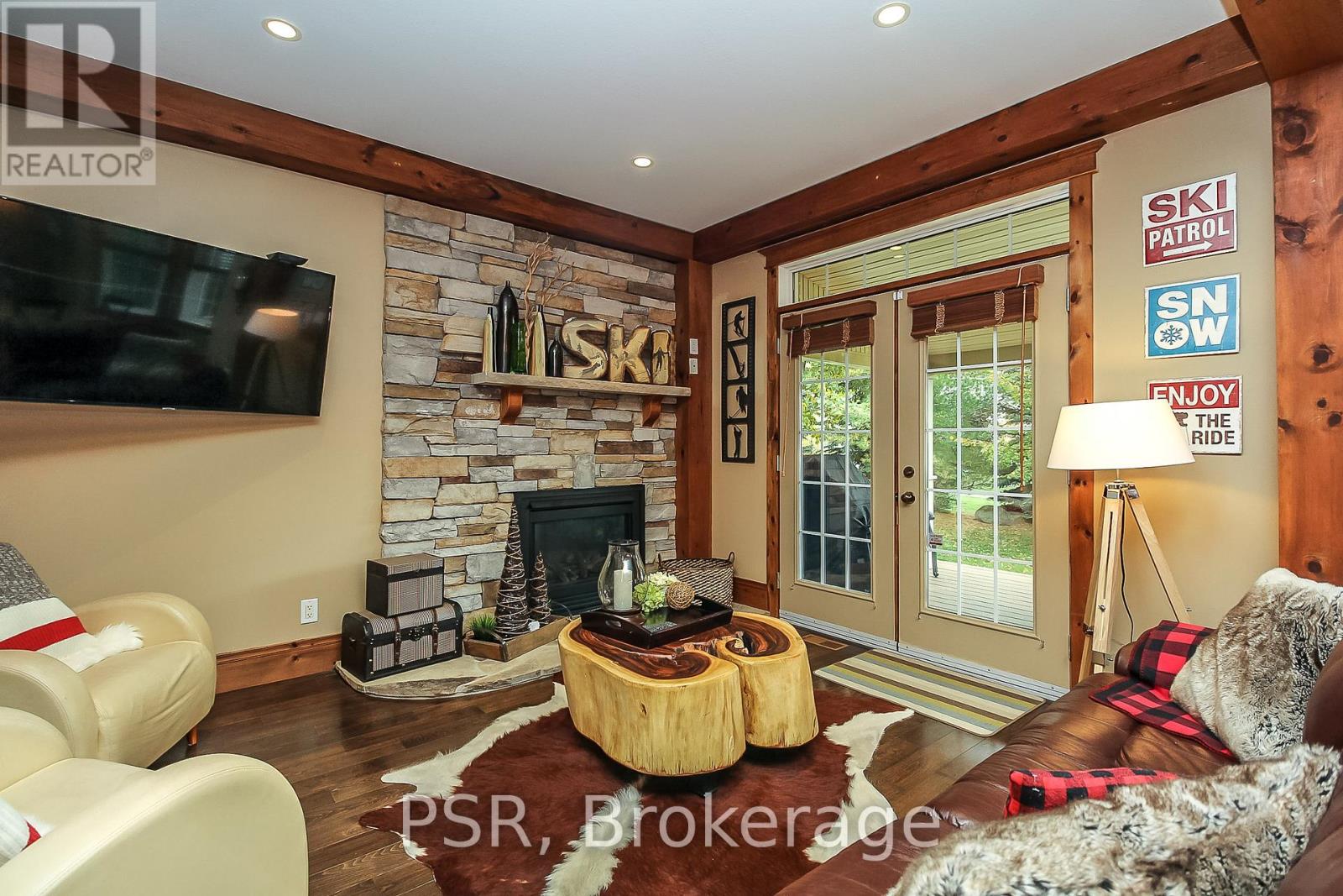 145 Snowbridge Way, Blue Mountains, Ontario  L9Y 0V1 - Photo 11 - X12932590