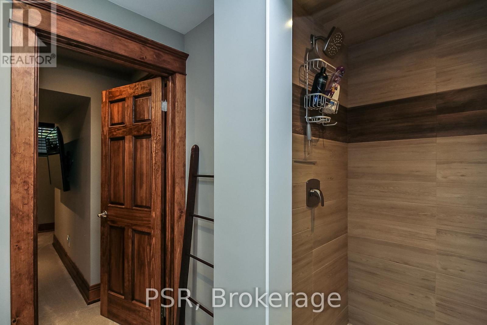 145 Snowbridge Way, Blue Mountains, Ontario  L9Y 0V1 - Photo 17 - X12932590