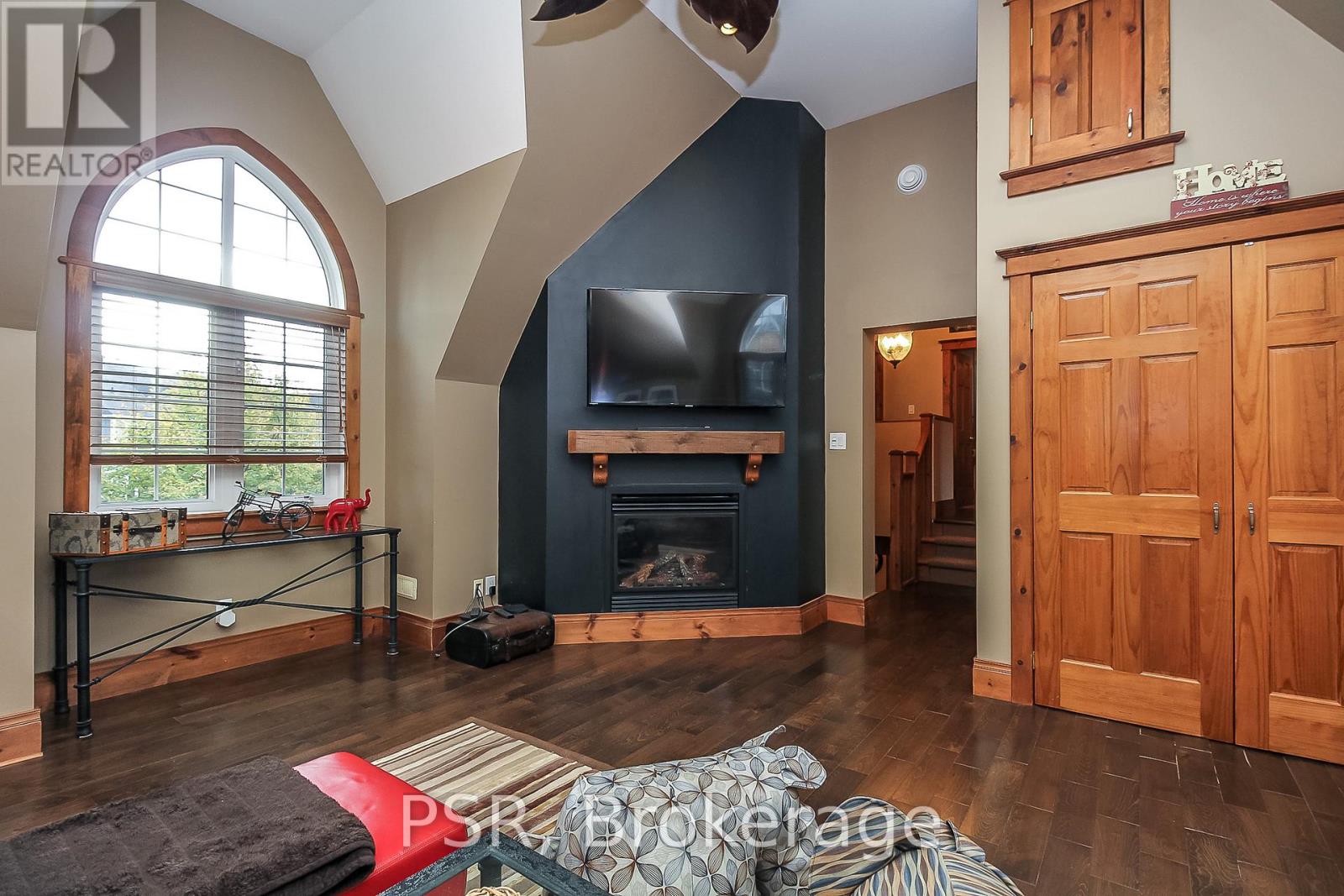 145 Snowbridge Way, Blue Mountains, Ontario  L9Y 0V1 - Photo 19 - X12932590