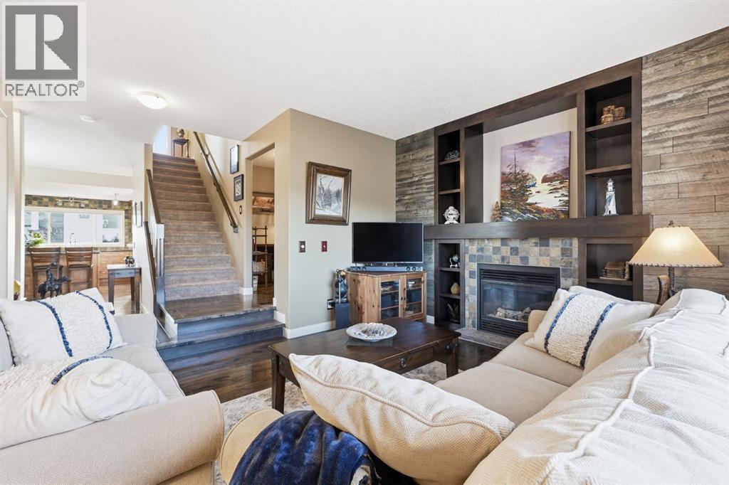 1 River Heights Green, Cochrane, Alberta  T4C 0J6 - Photo 8 - A2295374