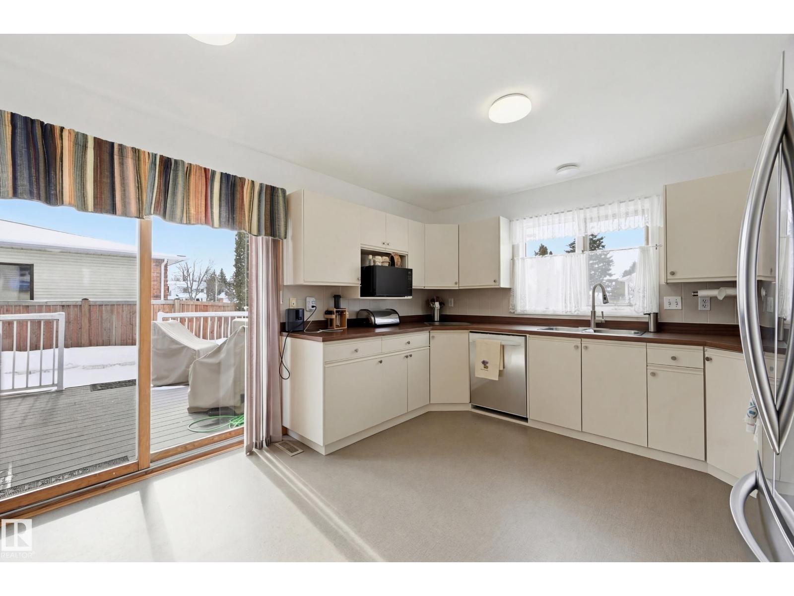 85 Arlington Dr, St. Albert, Alberta  T8N 3C9 - Photo 15 - E4479543