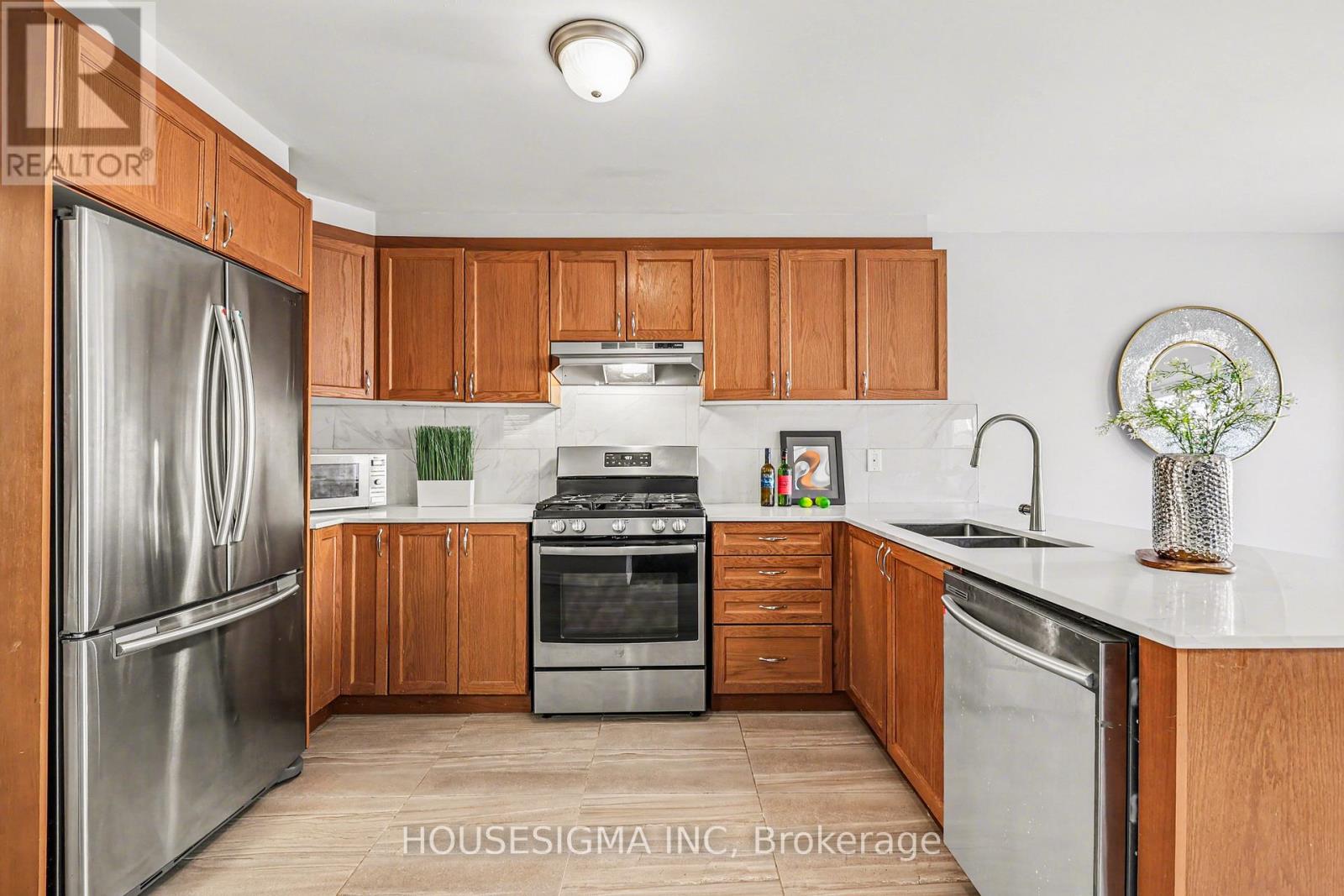 333 Rouncey Road, Ottawa, Ontario  K2V 0K4 - Photo 9 - X12932608