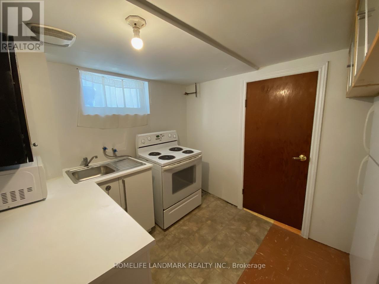 (Bsmt) - 11 Hutton Avenue, Toronto, Ontario  M4C 3L2 - Photo 5 - E12932592