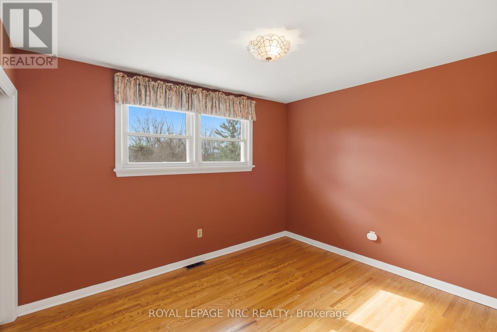 20 Colbeck Drive, Welland, Ontario  L3C 5B5 - Photo 20 - X12932610