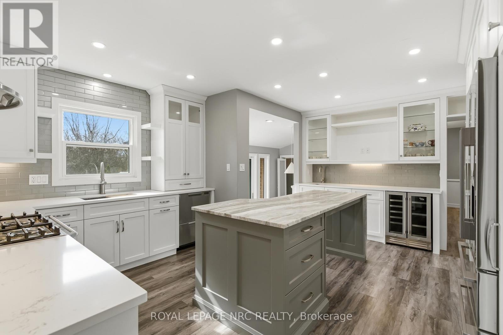 20 Colbeck Drive, Welland, Ontario  L3C 5B5 - Photo 7 - X12932610