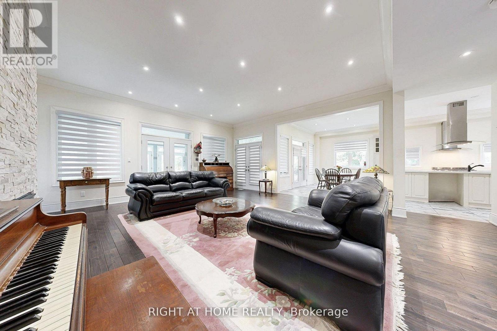 250 Church Street, Markham, Ontario  L3P 2M7 - Photo 3 - N12932472