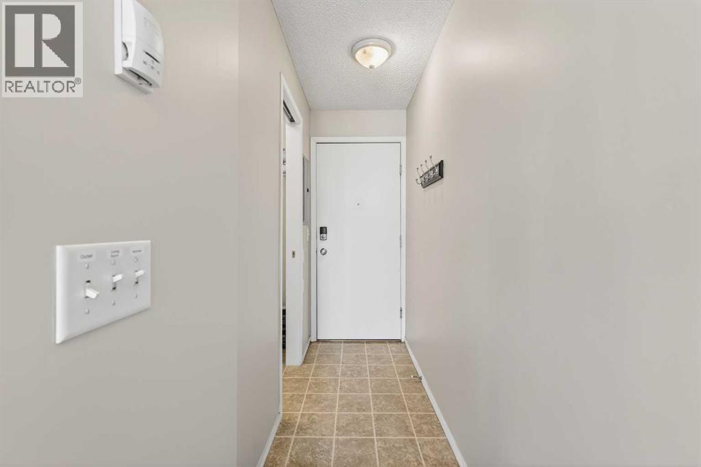 1319, 2371 Eversyde Avenue SW, Calgary, Alberta  T2Y 5B7 - Photo 2 - A2295849