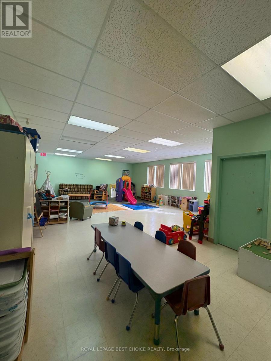 379 Lake View Avenue, Temiskaming Shores, Ontario  P0J 1R0 - Photo 12 - T12911244