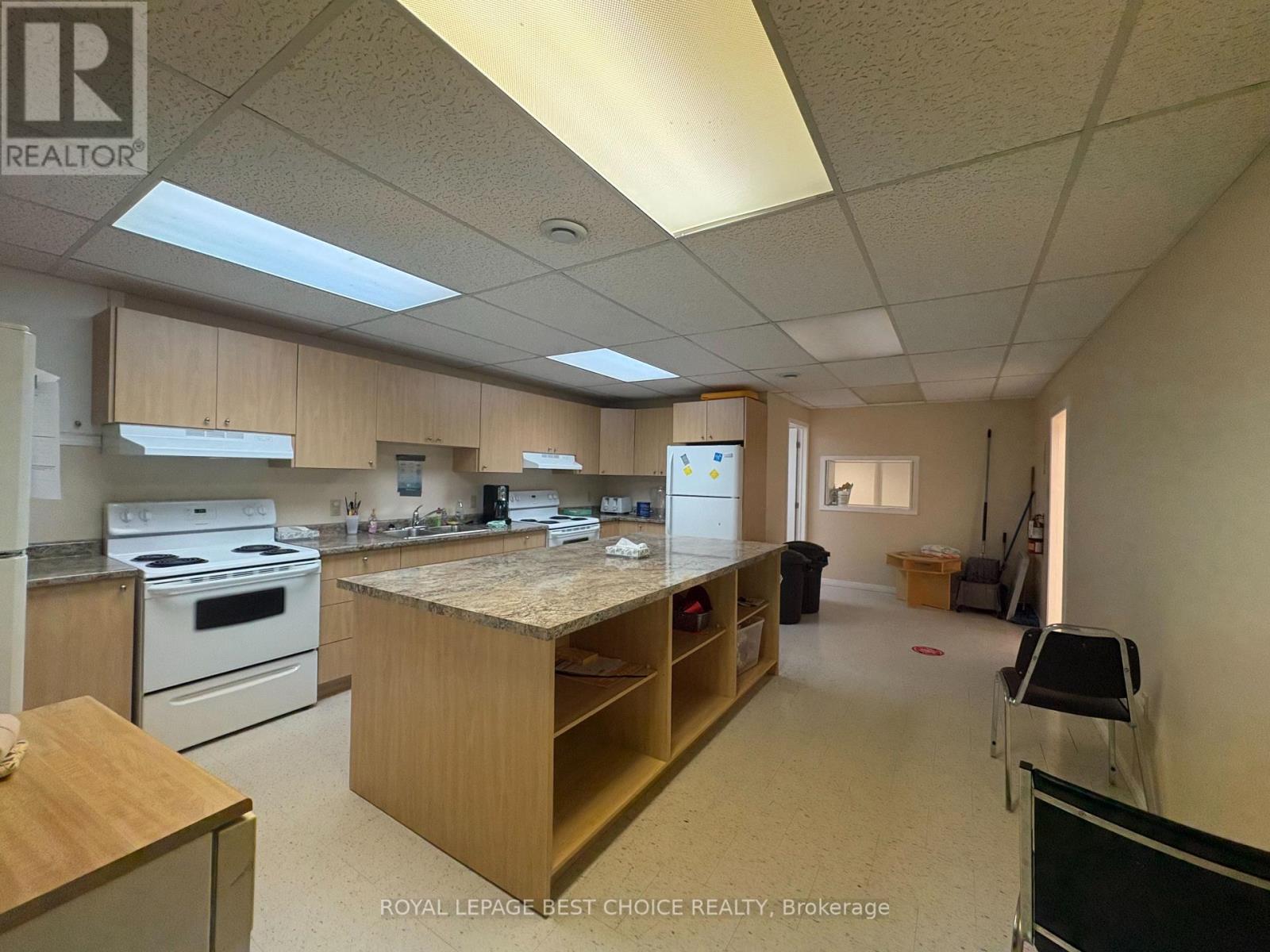 379 Lake View Avenue, Temiskaming Shores, Ontario  P0J 1R0 - Photo 31 - T12911244